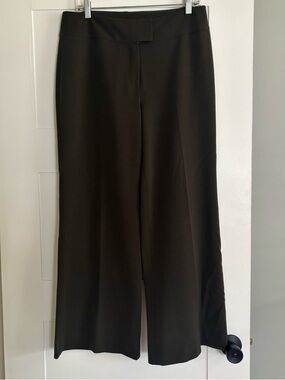 Women’s dark olive green trouser slacks work pants tab front wide leg high rise